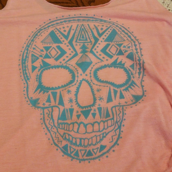 Billabong skull tank - Picture 2 of 2